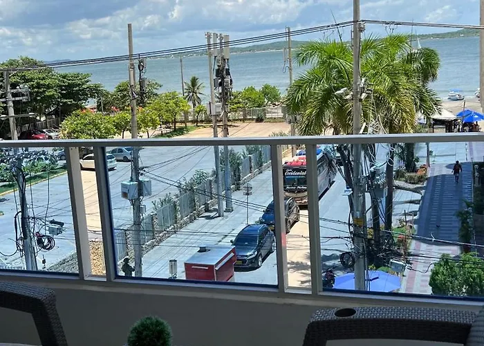 A un paso de la playa